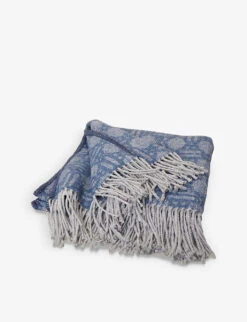 Maje Clover-print Woven Fringed Poncho 5 Maje Clover-print Woven Fringed Poncho -Ted Bakee Fashion Shop R04101724 NOIRGRIS ALT02