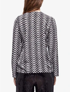 THE KOOPLES Zig-Zag Crew-neck Woven Top 6 THE KOOPLES Zig-Zag Crew-neck Woven Top -Ted Bakee Fashion Shop R04127948 BLA09 ALT02