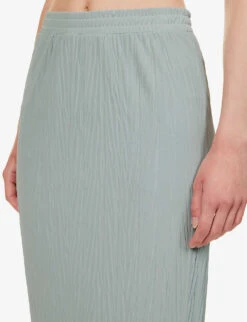Max Mara Carnia Crinkle-effect Knitted Midi Skirt 9 Max Mara Carnia Crinkle-effect Knitted Midi Skirt -Ted Bakee Fashion Shop R04149126 SAGEGREEN ALT04